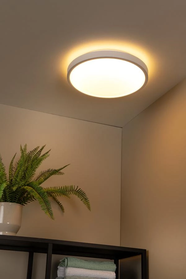 Lucide DASHER - Flush ceiling light Bathroom - Ø 41 cm - LED - 1x24W 2700K - IP44 - Motion Sensor - White - atmosphere 1